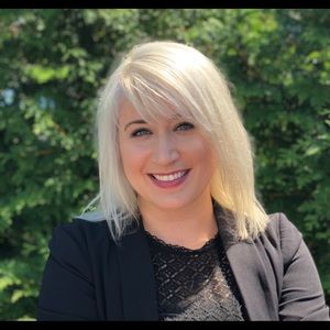 Meet your Posher, Eva